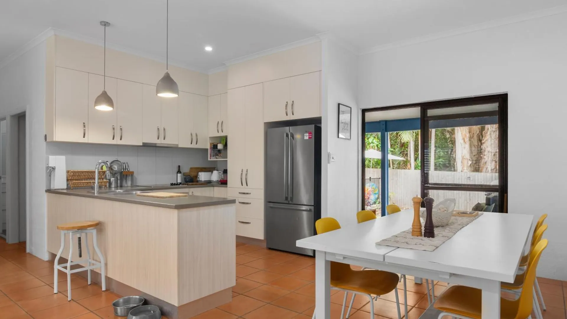 Villa Sorrento, A House On 4 Mile Beach In Port Douglas